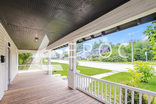 Photo - 504 Lexington Ave