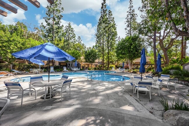 Photo - 2 Bed / 2.5 Bath Townhome in the Hidden Lakes Community