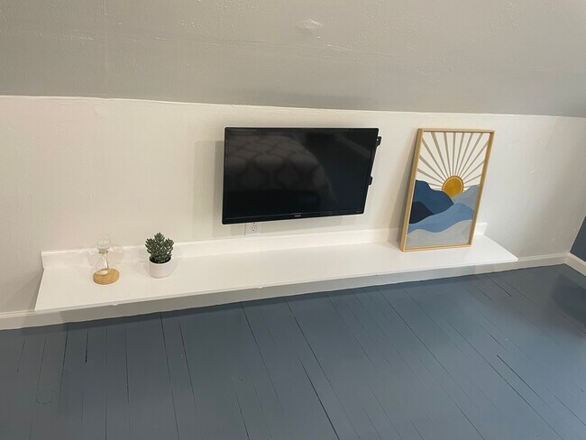 Photo - 10612 Bernard Ave Unit 3