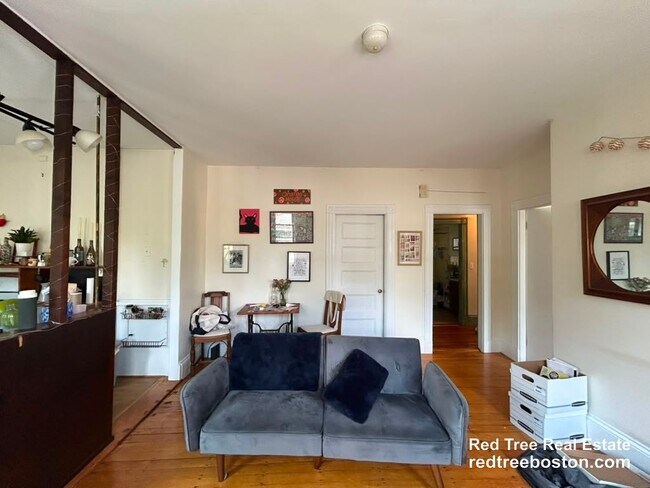 12 Glenwood Ave Unit 1