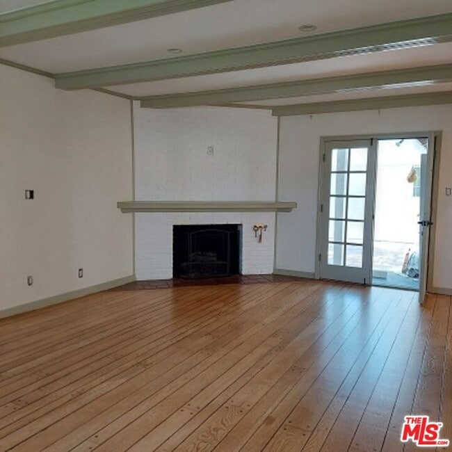 Photo - 341 S Rodeo Dr