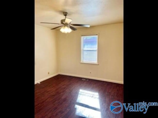 Photo - 1332 Oshaughnessy Ave NE Unit 1332 Oshaughnessey 2