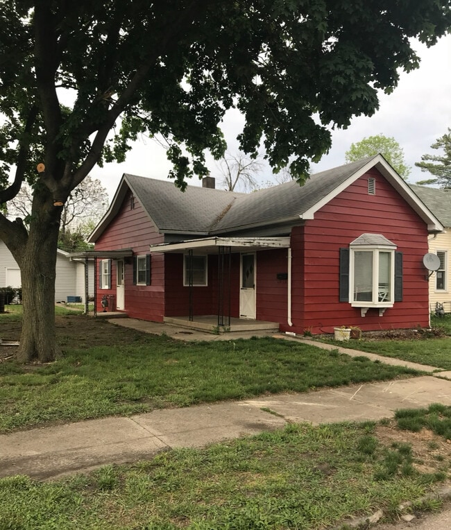 Photo - 528 W 7th St House