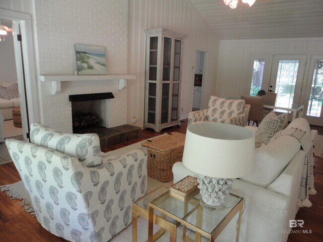 Photo - 371 S Church St Apartamento