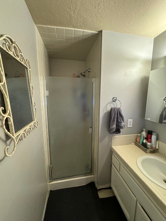 Photo - 1405 E Bergeson St