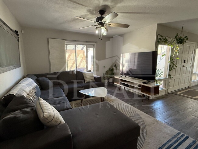 Photo - 7920 E Arlington Rd