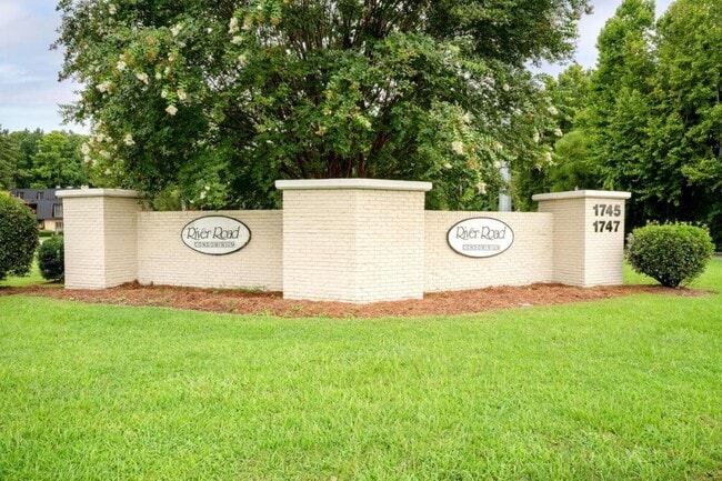 Building Photo - 1745 Jack Warner Pkwy