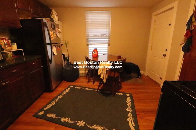 Photo - 429 Franklin St Unit 1R