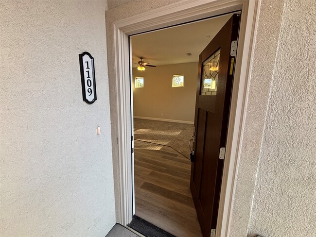 Photo - 504 Nursery Rd Unit 1109