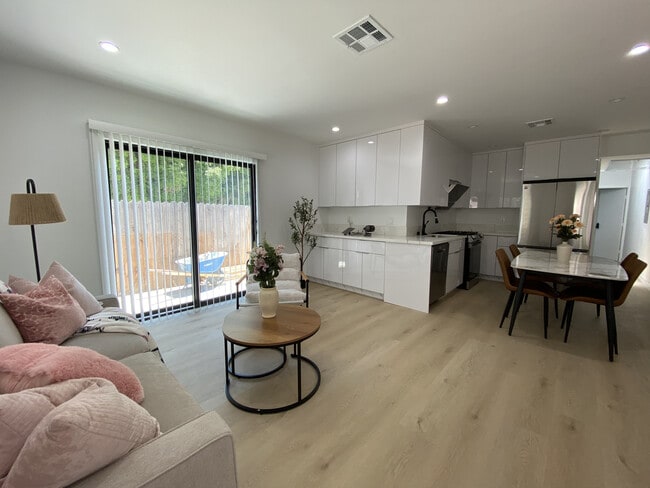 Photo - 1922 11th St Unidad 2B2B