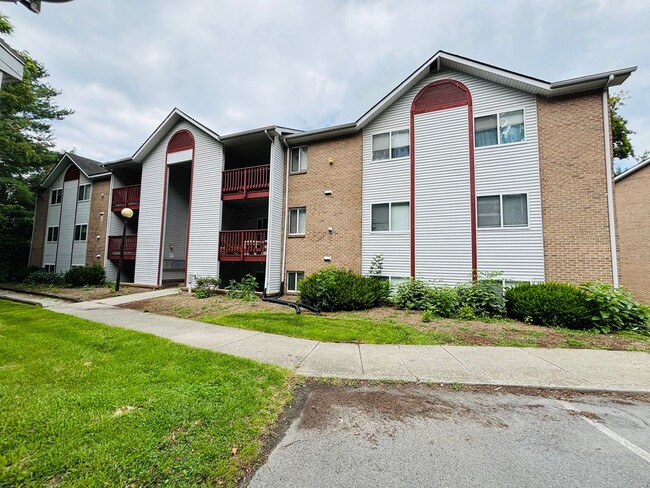 Building Photo - 400 Berryfield Ln