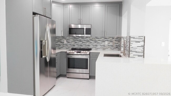 Photo - 258 NE 22nd St