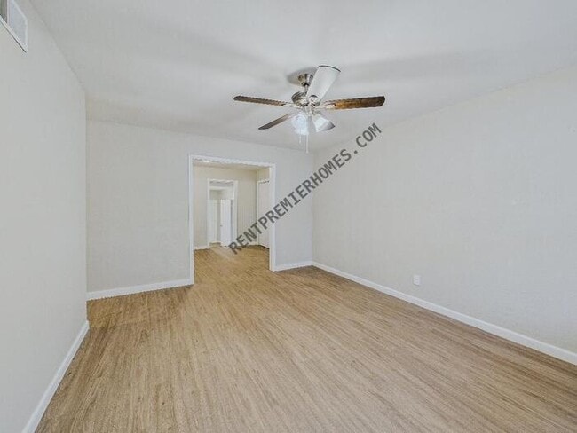 Photo - 7115 Eddy Ln