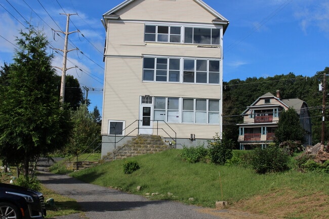 197 Highland Ave Unidad 3