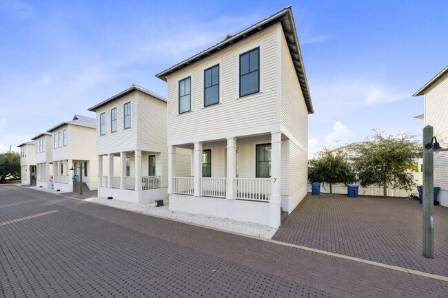 Photo - 7 W Gate Unit ID1322626P