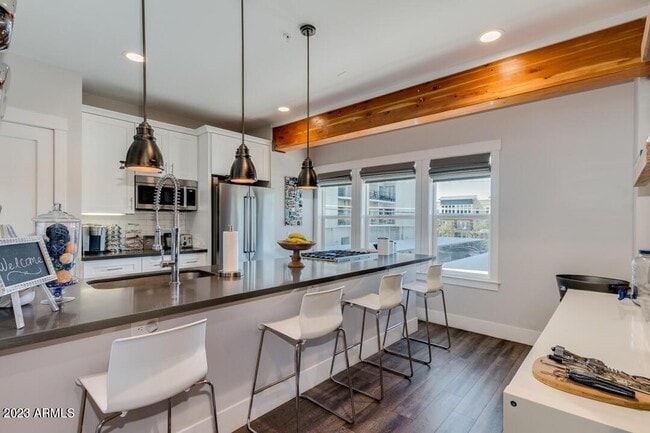 Photo - 816 N 3rd Ave