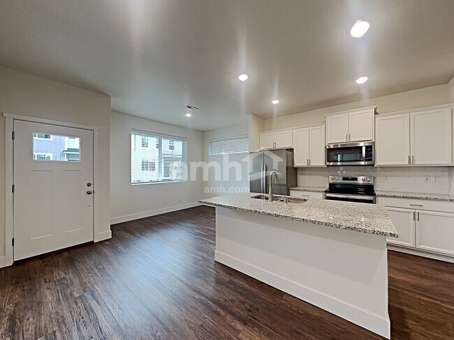 Photo - 33030 Lookout Ln