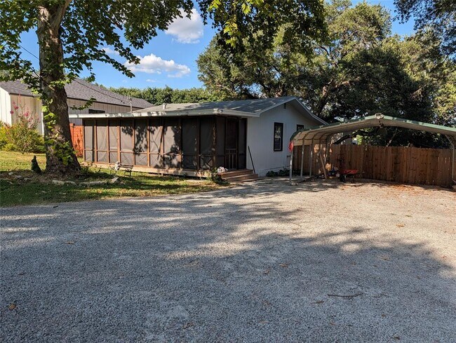 Photo - 10801 W Lakeview Dr
