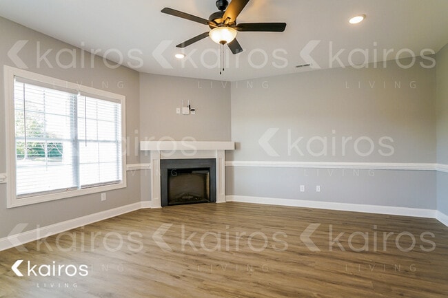 Photo - 3708 Oak Leaf Wy