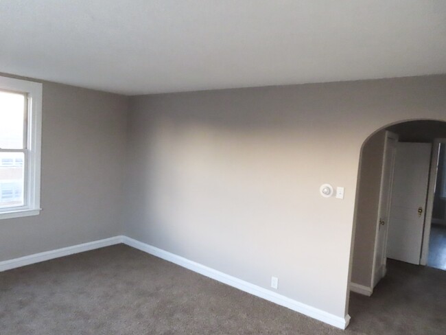 Building Photo - 4556 Teesdale St Unit 2nd Flr Rental