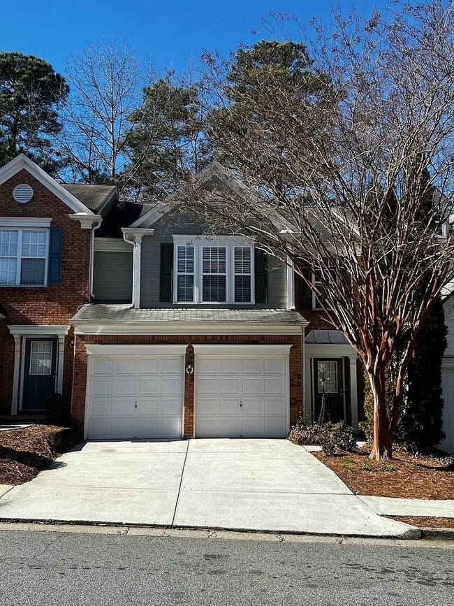 Building Photo - Spacious & beautiful 3BR Townhouse in Duluth