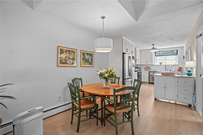 Photo - 26 W Narragansett Ave