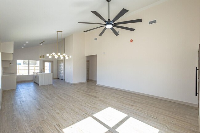 5704 Kylee Dr