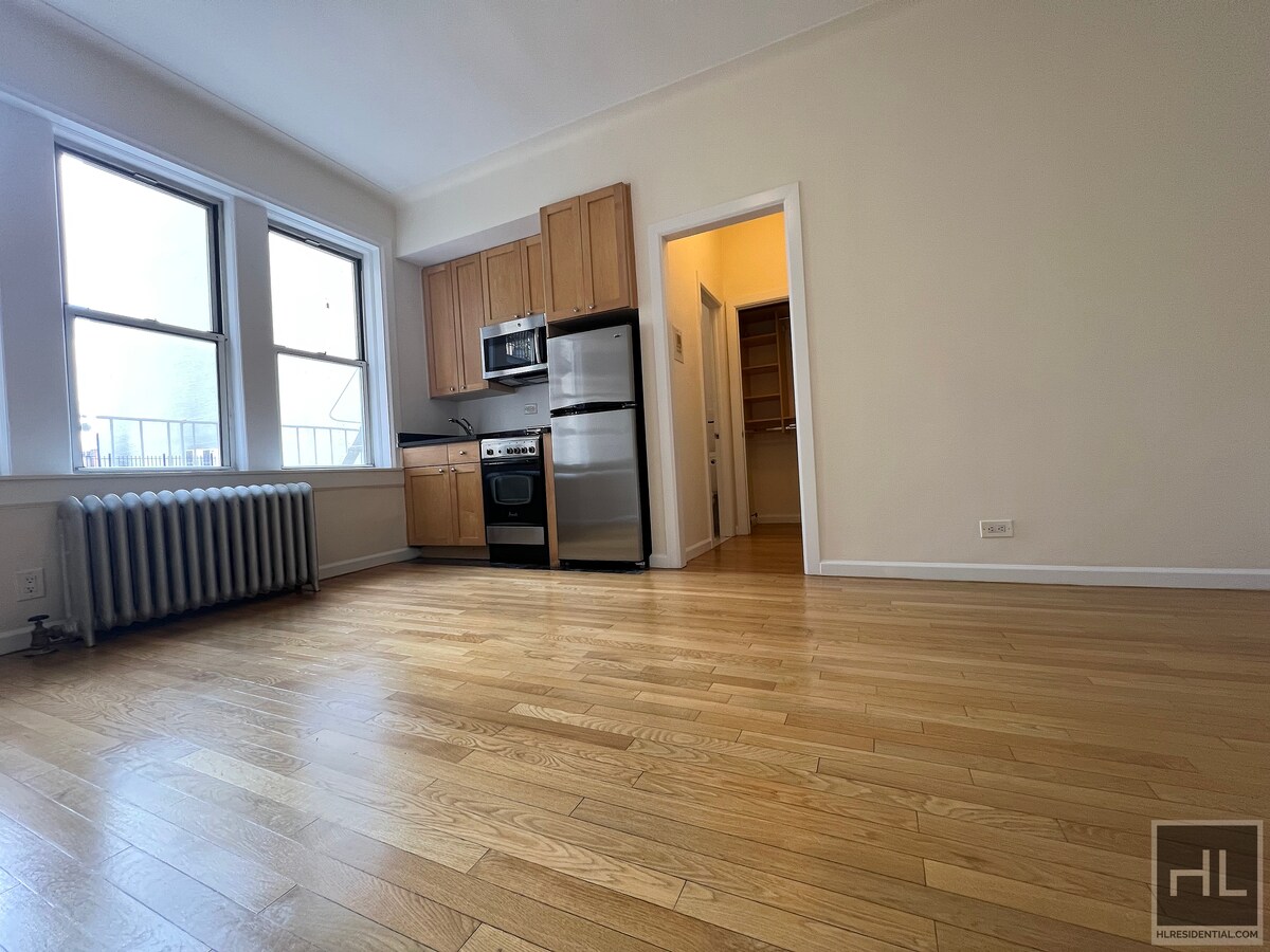 Photo - WEST 13 STREET Unit 57