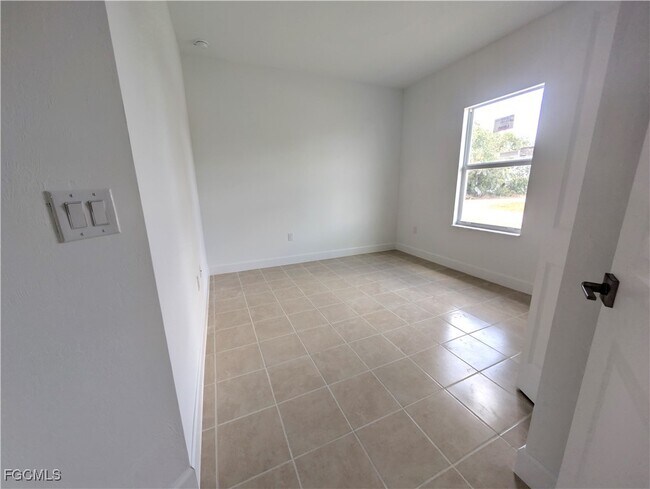 Photo - 1103 Harold Ave S