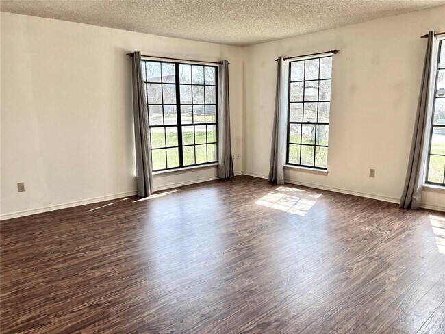 Photo - 2707 Buckeye Trail