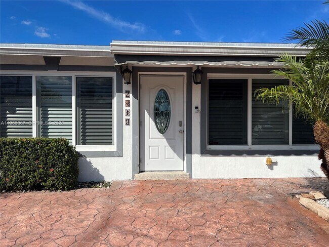 Photo - 2713 Sherman St