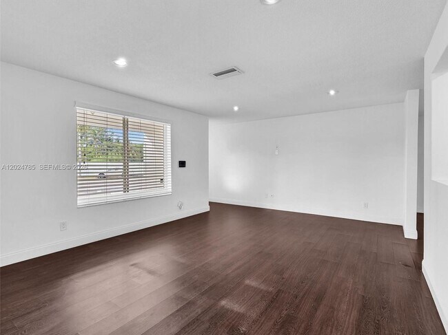 Photo - 4500 SW 42nd Terrace