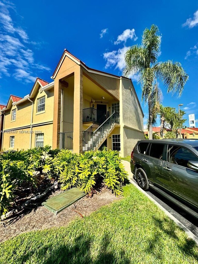 Building Photo - 18334 NW 68th Ave Unit L