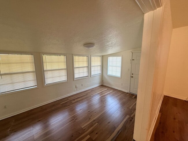 Photo - 1413 NW Andrews Ave