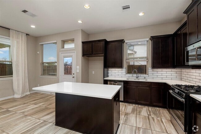 Building Photo - 335 Biltmore Loop Rental