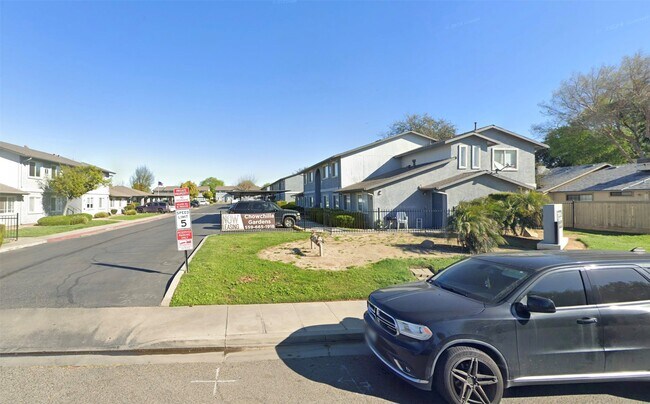 Photo - 300 Myer Dr Apartment