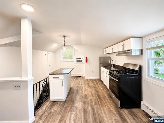 Photo - 40 Linwood St