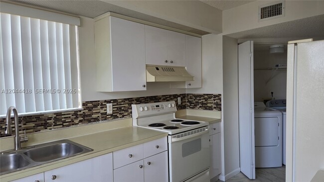 2234 SE 27th Dr Unit 206-C