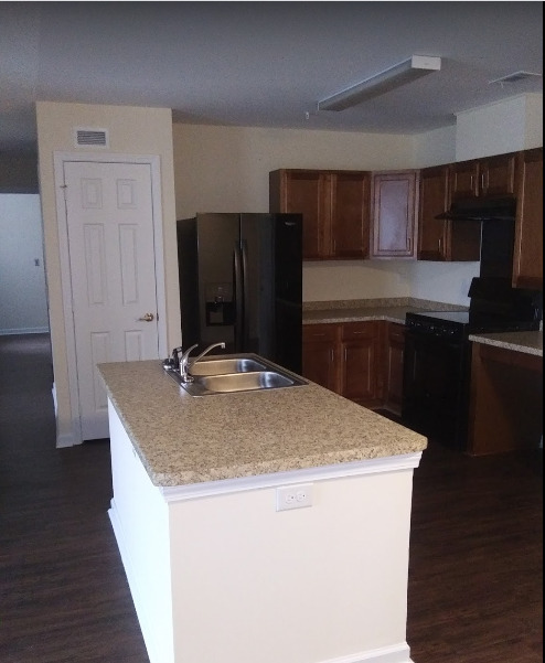 Signal Ridge Apartments - Signal Ridge Apartments