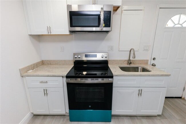 Photo - 1741 Fairfield St