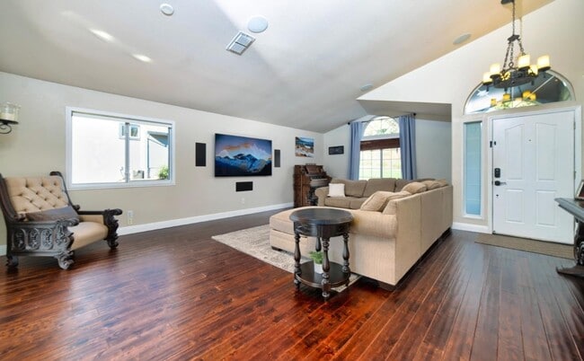 Photo - 3293 Woedee Dr