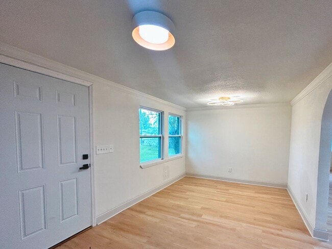 Photo - Newly Renovated 2-Bed, 1-Bath Duplex with ...