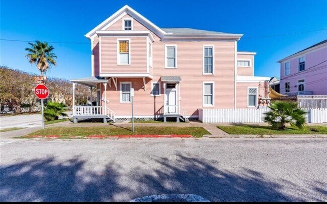 Photo - 1427 Church St Unit 4