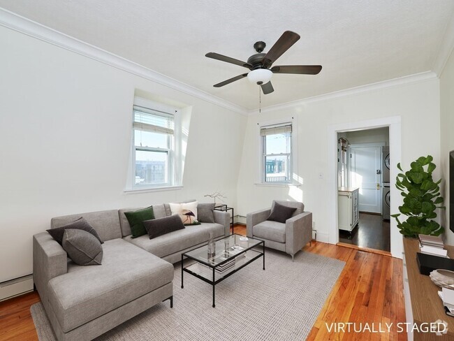 Building Photo - 658 E 6th St Unit #3 Rental