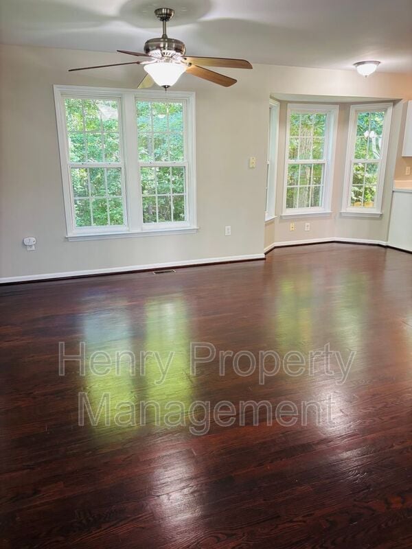 Photo - 104 Back Woods Cir