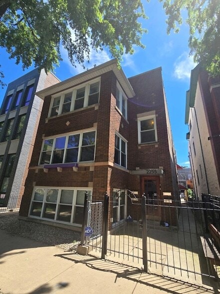 Building Photo - 2255 W Huron St Unit 1F