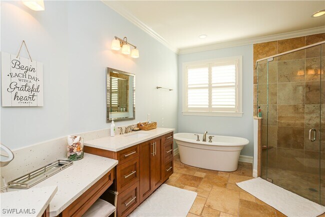 Photo - 1480 Curlew Ave