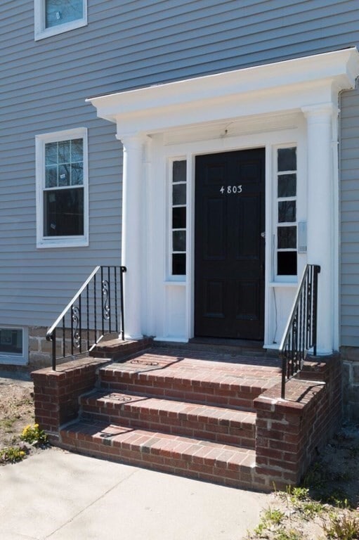 Building Photo - 4803 Washington St Unit 3