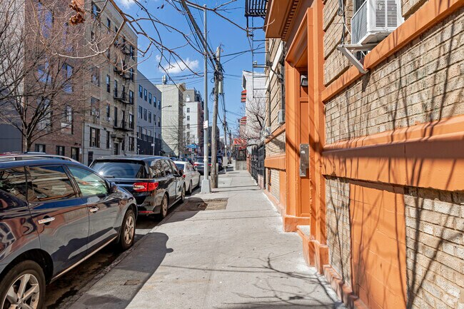 Walkway - 425 E 153rd St