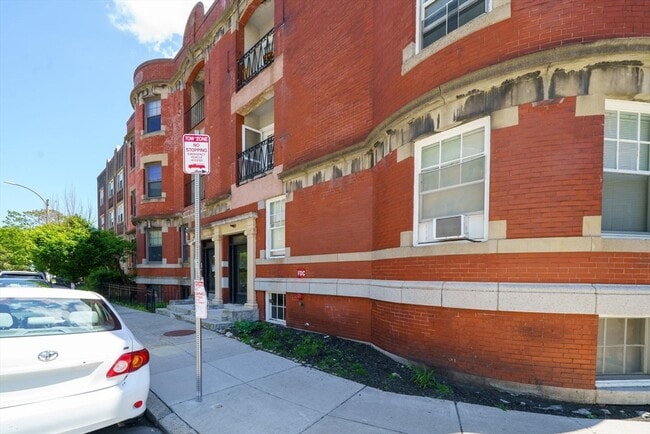 Building Photo - 50 Englewood Ave Unit 2